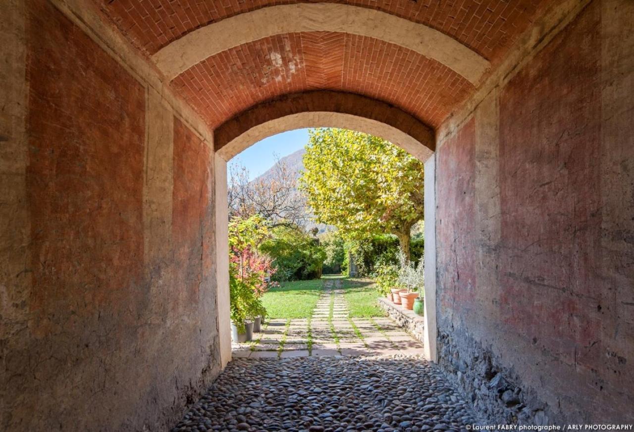 Gite Du Porche Saint-Jean-de-la-Porte ภายนอก รูปภาพ